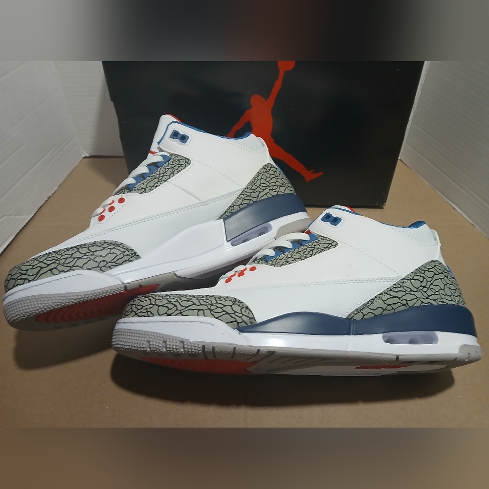 Air Jordan 3 Retro Sneakers